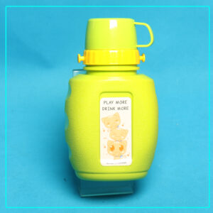 قارورة مياه للأطفال